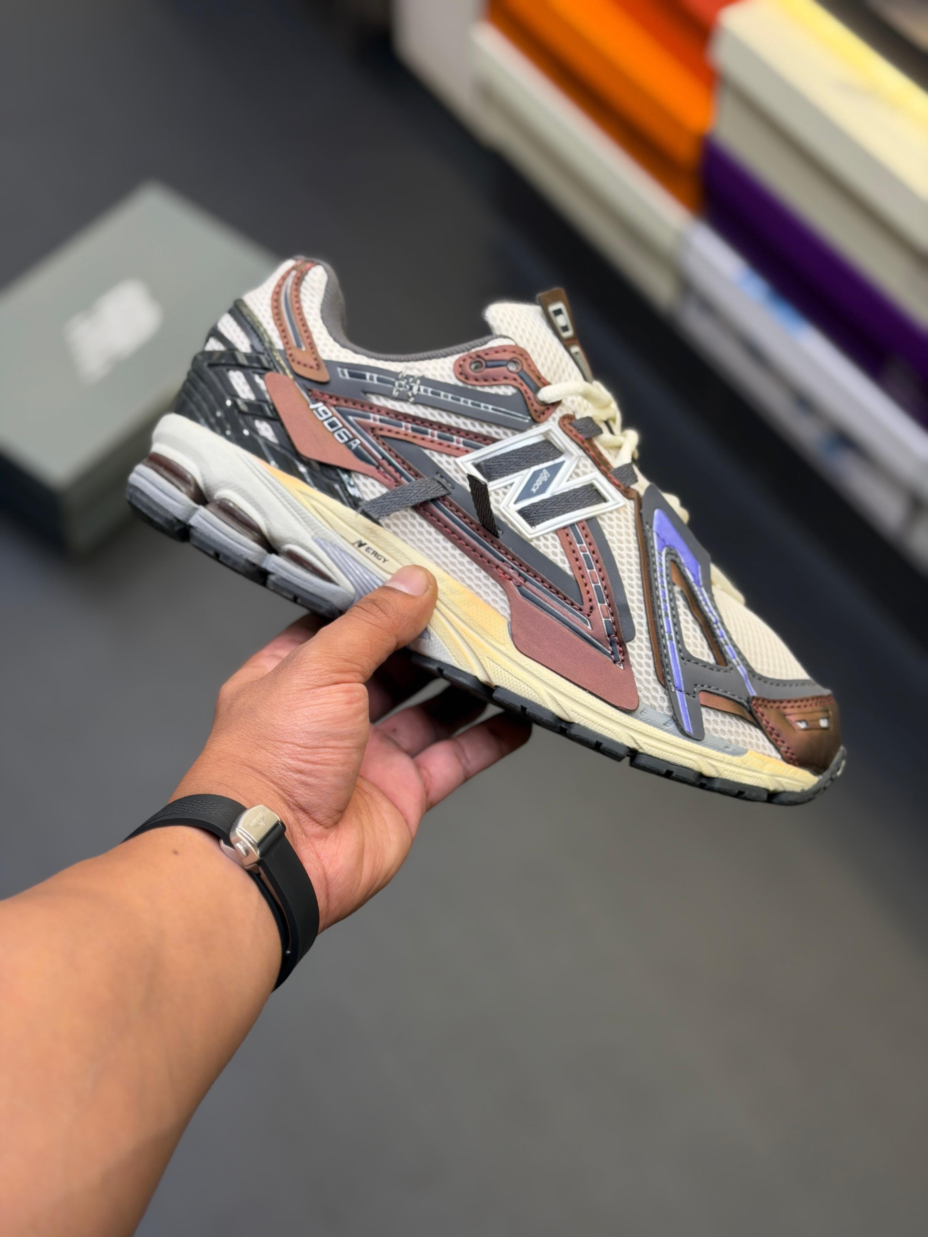 New balance 1906