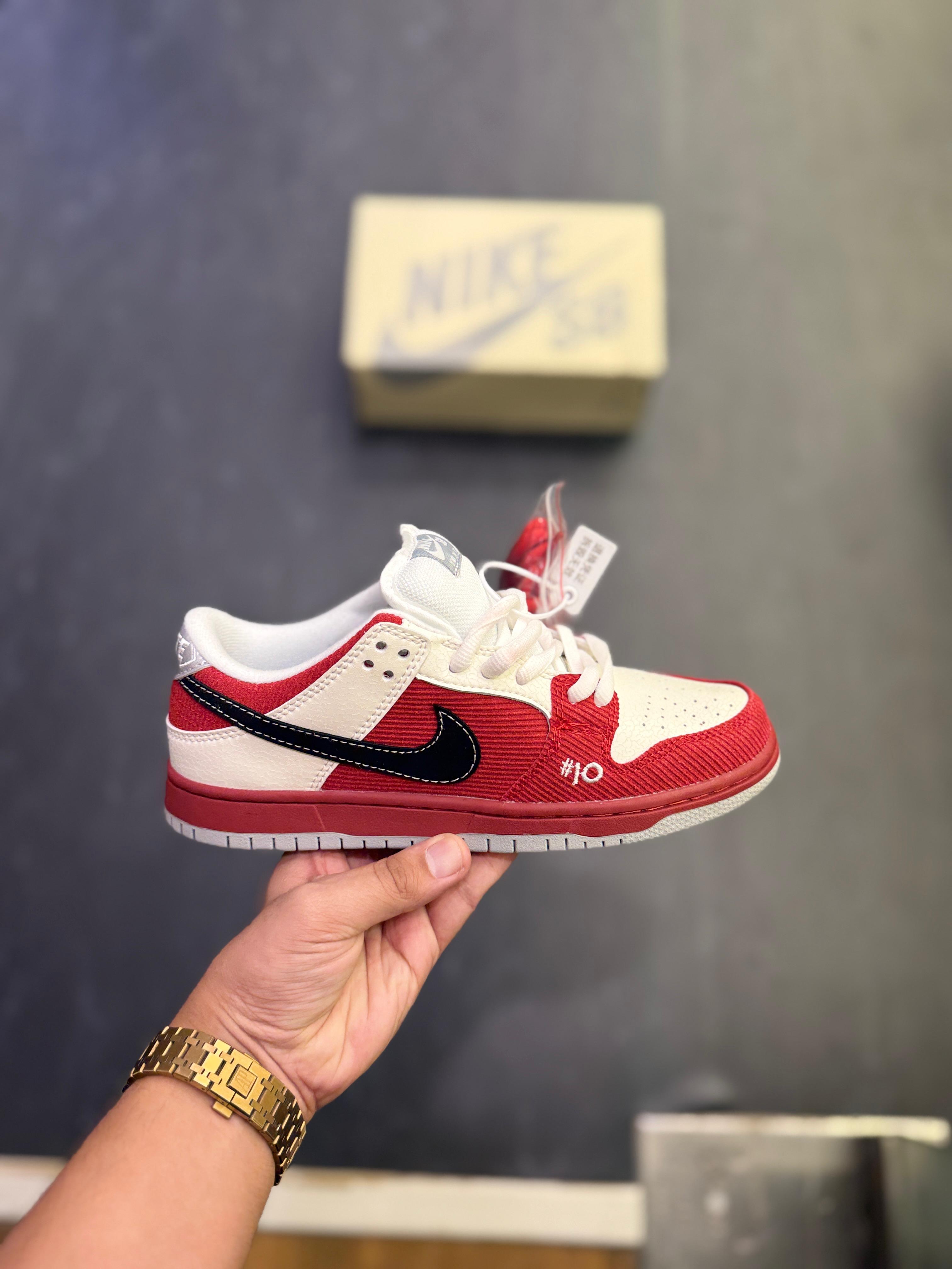 Nike SB dunk skateboard low roller derby