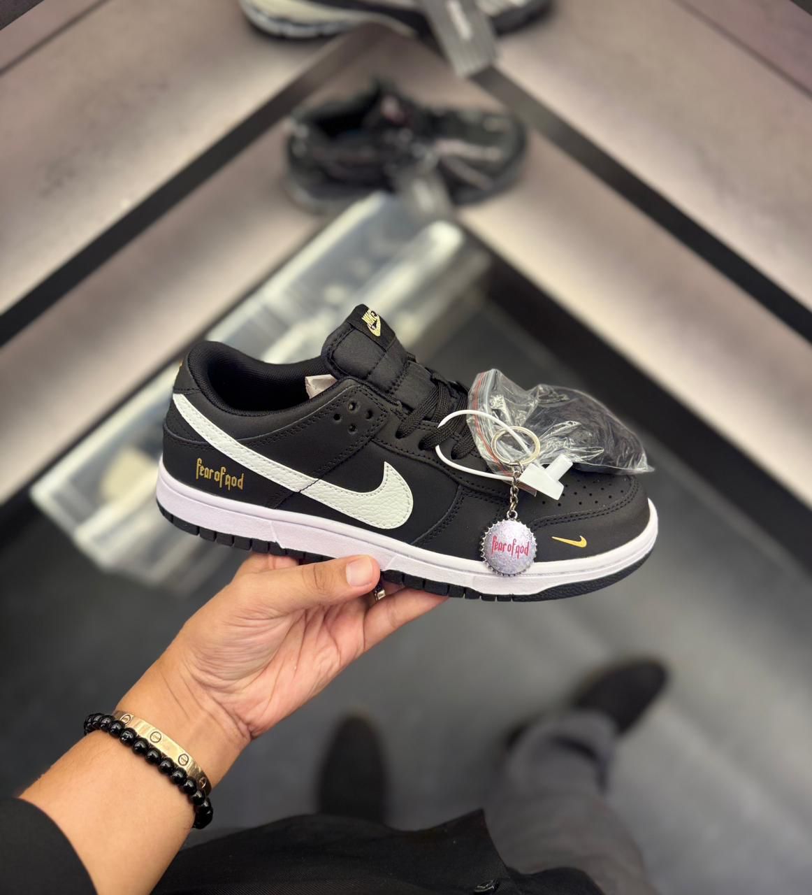 Nike SB dunk fear of God 2025