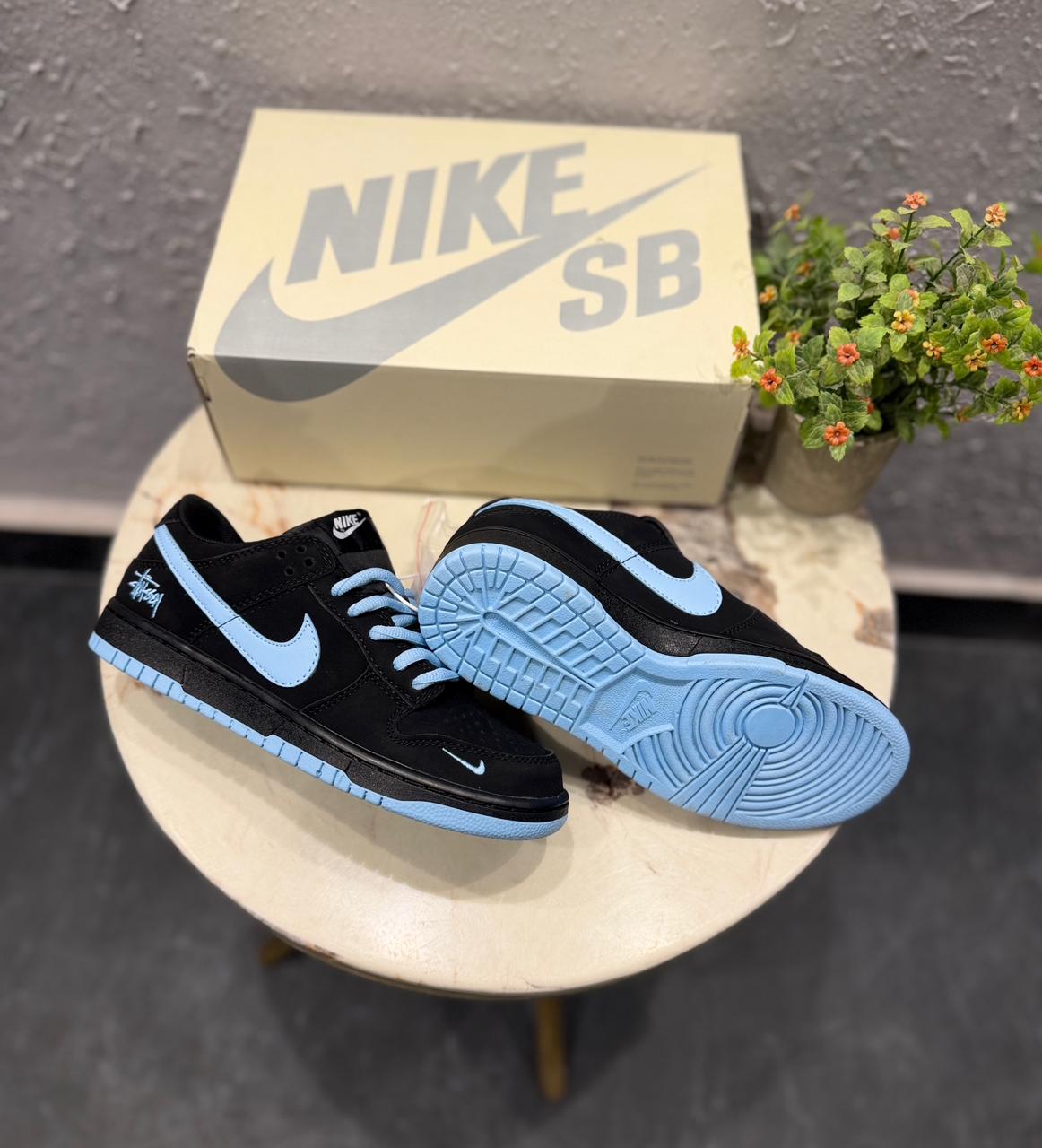 Nike SB dunk stussy black blue keychain 2025