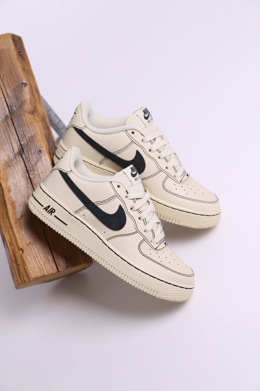 Nike airforce one khaki essentials