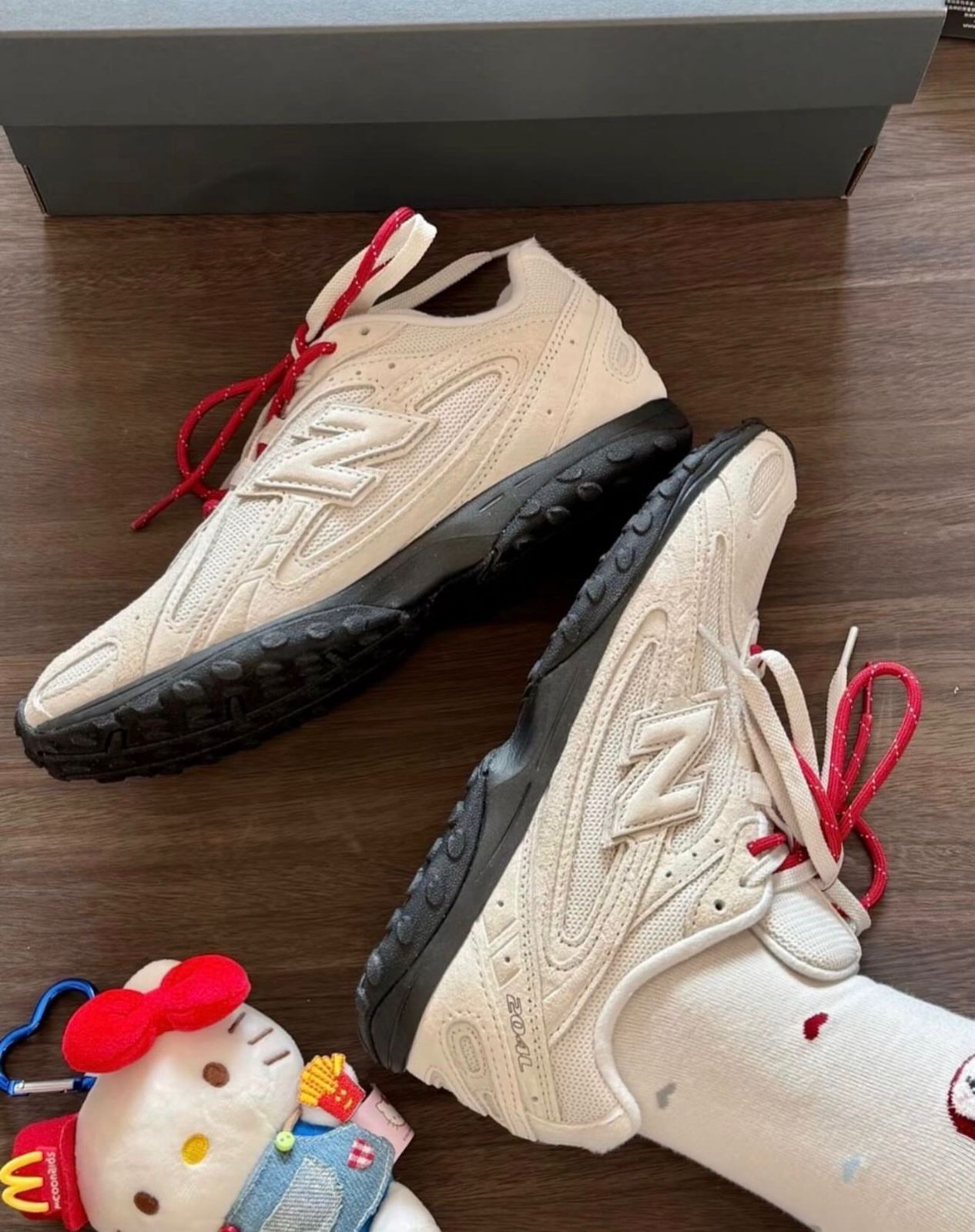 New balance 204L CNY